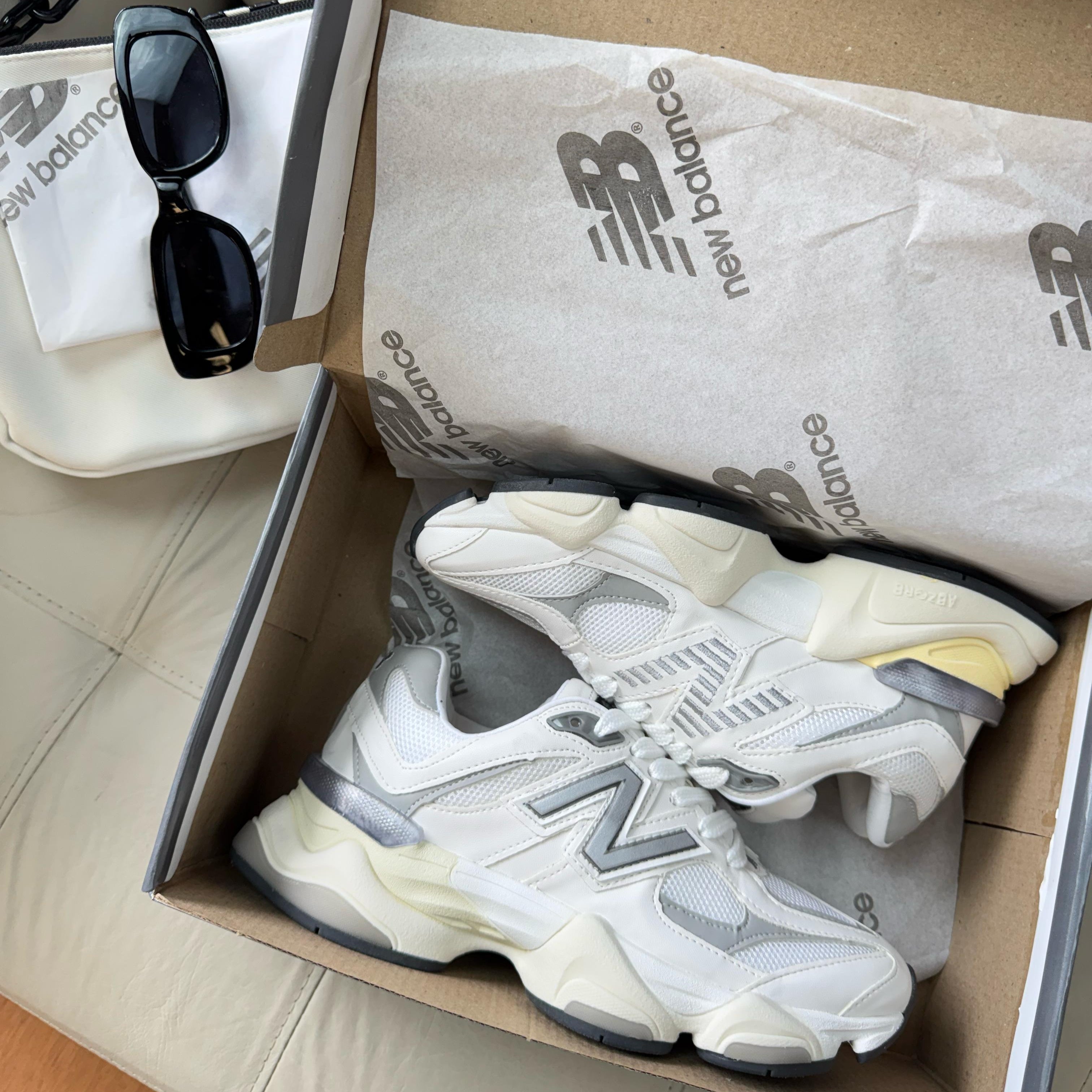 New Balance 9060